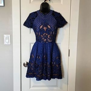 Vibrant Black and Blue Short Sleeve Dress
